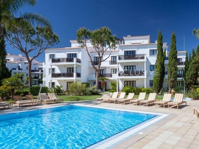 Apartamentos T3 em resort de golfe, à venda em Albufeira, Algarve
