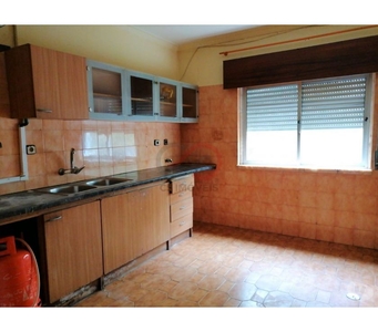 Sintra-Apartamento T2 em Rio de Mouro (CSI A 01359)