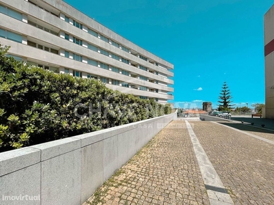 Apartamento T3 c/2 lug.garagem - Santa Marinha (Cond.Arrabida Plaza)