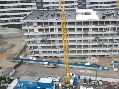Apartamento T2 c/ varanda predio em construção avançada V N Gaia